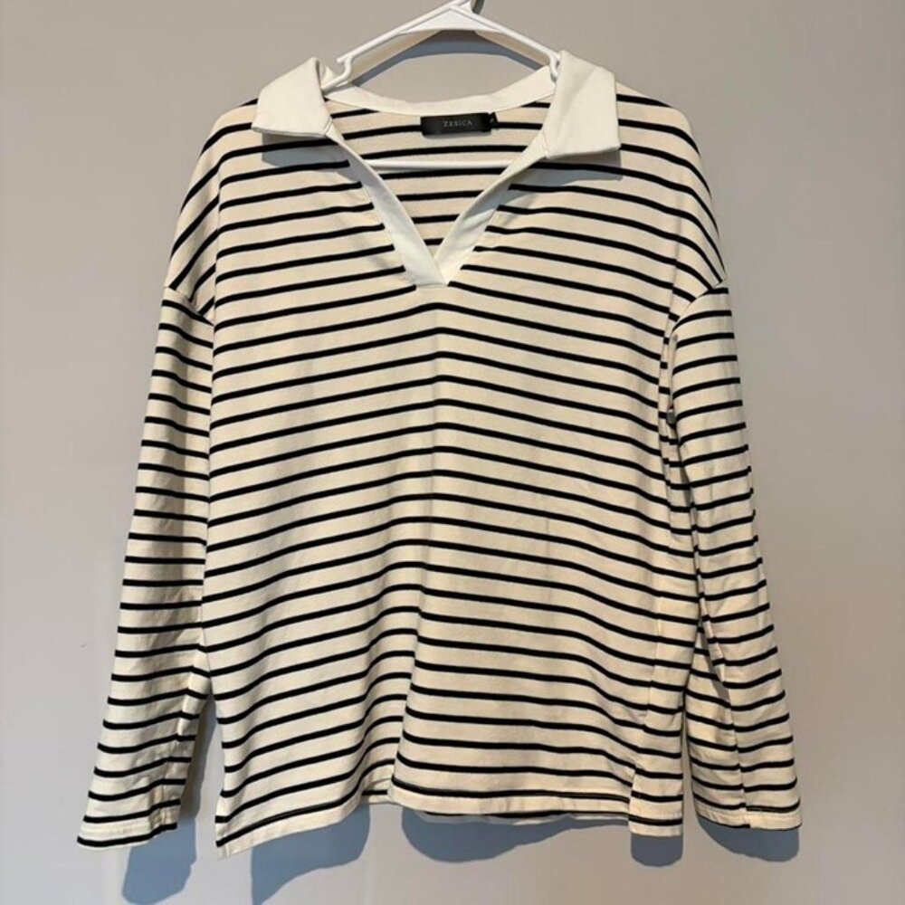 Women’s rugby style navy and white long sleeve top